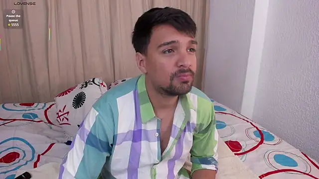 Snapshot of max_ed chatting on June 2, 2026, 4:23 am max ed online show from June 2, 2026, 4:23 am