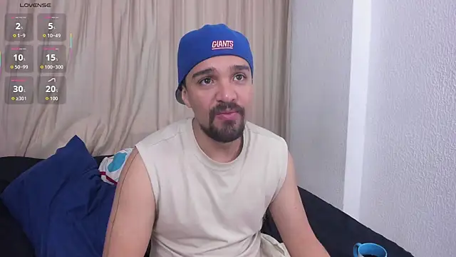 Snapshot of max_ed chatting on June 21, 2026, 12:11 pm max ed online show from June 21, 2026, 12:11 pm