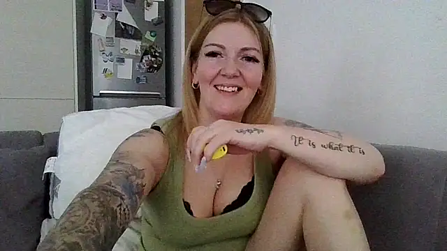 Snapshot of Chanti_Ryder_X chatting on June 26, 2026, 11:38 am Chanti Ryder X online show from June 26, 2026, 11:38 am
