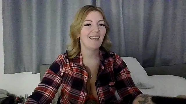Snapshot of Chanti_Ryder_X chatting on June 15, 2026, 9:14 pm Chanti Ryder X online show from June 15, 2026, 9:14 pm