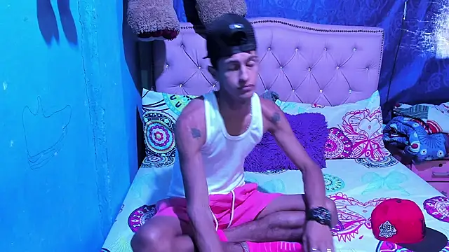 sexy guys23 online show from May 22, 2026, 8:51 pm