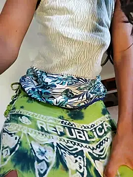 Snapshot of luchilu01 chatting on July 21, 2026, 12:06 pm luchilu01 online show from July 21, 2026, 12:06 pm