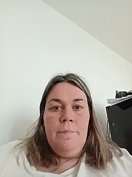 Snapshot of chattedebretagne chatting on May 30, 2026, 7:19 pm chattedebretagne online show from May 30, 2026, 7:19 pm