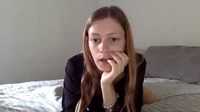 Snapshot of Tillystarrr chatting on May 30, 2026, 7:41 pm Tillystarrr online show from May 30, 2026, 7:41 pm