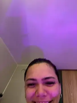 Snapshot of andraa_rossee chatting on June 2, 2026, 2:28 pm andraa rossee online show from June 2, 2026, 2:28 pm