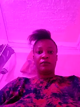 Snapshot of QueenLave chatting on May 28, 2026, 10:00 am QueenLave online show from May 28, 2026, 10:00 am