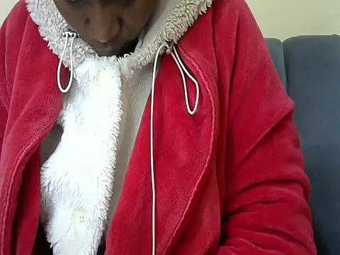 Snapshot of queen_l chatting on June 27, 2026, 3:56 am queen l online show from June 27, 2026, 3:56 am
