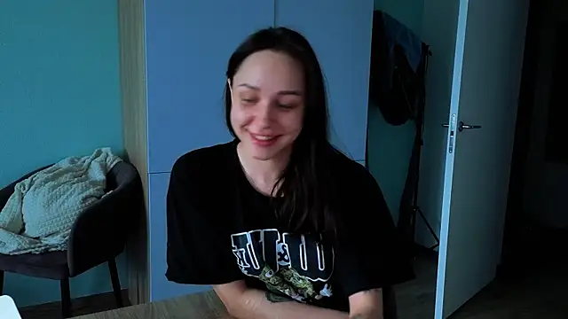 EsterCarterr online show from May 25, 2026, 5:22 pm