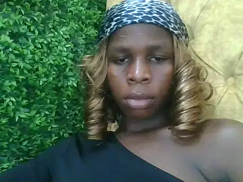 Snapshot of Lill_freakyapple chatting on June 13, 2026, 12:25 pm Lill freakyapple online show from June 13, 2026, 12:25 pm