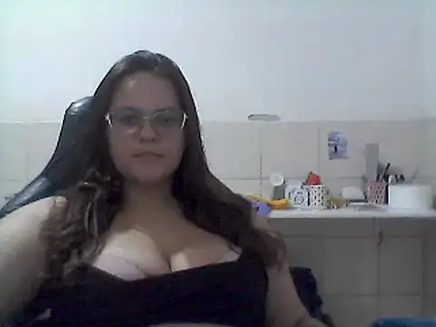 Laryssinha 69 online show from May 22, 2026, 7:34 pm