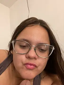 Laryssinha 69 online show from June 21, 2026, 1:44 am