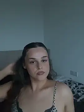 Minniesexy  online show from May 22, 2026, 8:18 pm