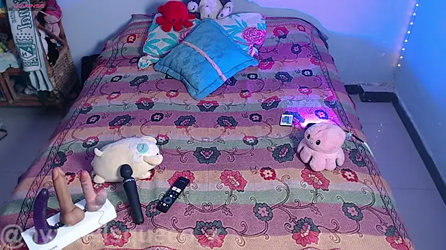 nyxhellsqueen x online show from June 27, 2026, 12:49 am