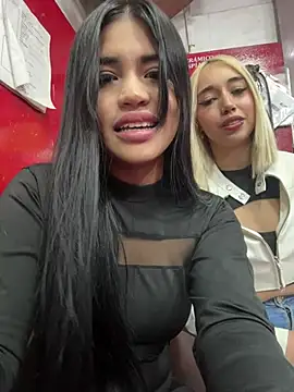 Snapshot of Red_LipsDuo chatting on July 17, 2026, 12:30 am Red LipsDuo online show from July 17, 2026, 12:30 am