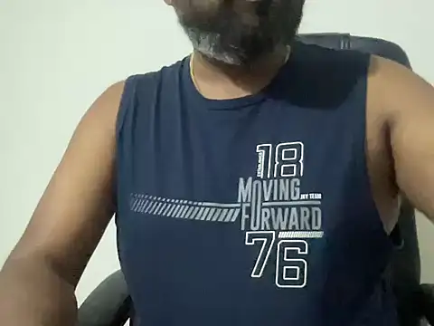 Snapshot of incestfukcerr chatting on July 4, 2026, 5:39 pm incestfukcerr online show from July 4, 2026, 5:39 pm