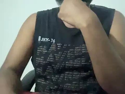 Snapshot of incestfukcerr chatting on June 27, 2026, 6:47 pm incestfukcerr online show from June 27, 2026, 6:47 pm