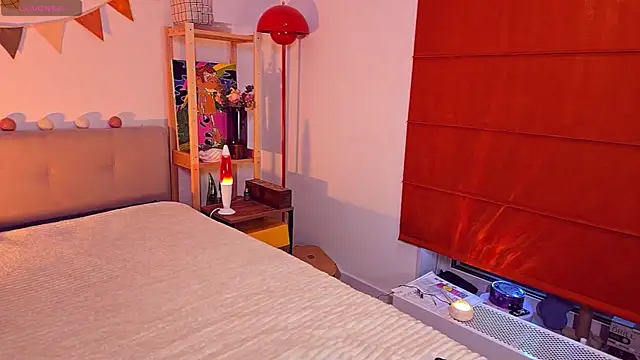 Snapshot of come_in_bed chatting on July 16, 2026, 3:53 pm come in bed online show from July 16, 2026, 3:53 pm