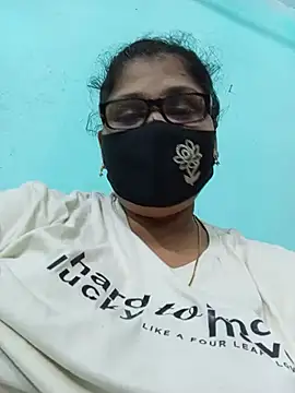 Snapshot of Adhora-54 chatting on June 25, 2026, 6:13 pm Adhora-54 online show from June 25, 2026, 6:13 pm