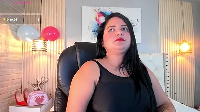 khloe smith07 online show from May 25, 2026, 3:39 am
