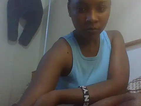 Prettydoll2 online show from May 26, 2026, 1:09 pm
