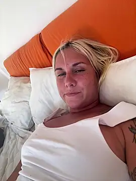 Sofia beee online show from July 12, 2026, 5:03 pm