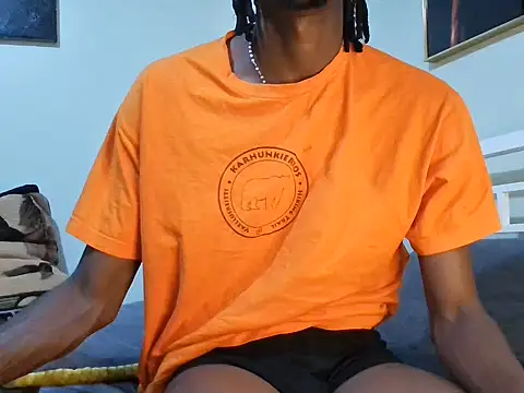 Snapshot of kingsolomondaddzy chatting on July 13, 2026, 10:03 am kingsolomondaddzy online show from July 13, 2026, 10:03 am
