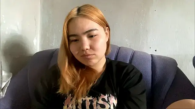 Snapshot of Molly_Teddy chatting on July 4, 2026, 10:21 am Molly Teddy online show from July 4, 2026, 10:21 am