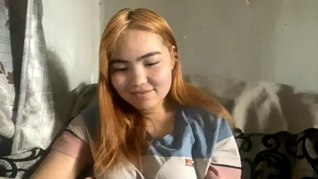 Snapshot of Molly_Teddy chatting on June 21, 2026, 9:37 am Molly Teddy online show from June 21, 2026, 9:37 am