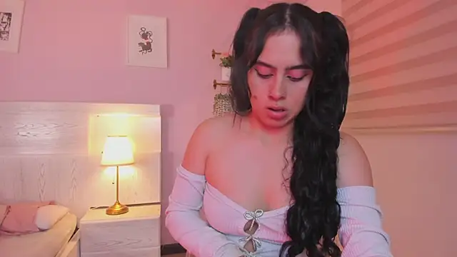 Kimdyy  online show from June 15, 2026, 7:24 pm