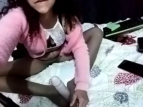 kiara-belle online show from June 27, 2026, 2:06 am