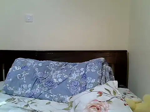 Flirrtballm online show from June 5, 2026, 7:36 am