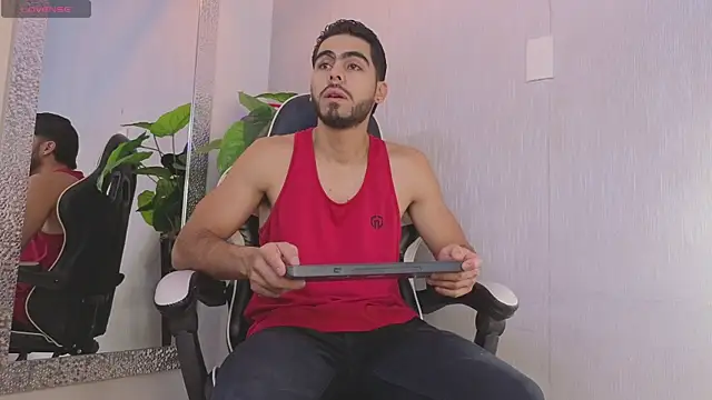 Snapshot of Jadiel_Stone chatting on July 10, 2026, 12:38 pm Jadiel Stone online show from July 10, 2026, 12:38 pm