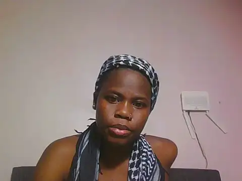 Snapshot of Midnight_whisper01 chatting on June 14, 2026, 4:19 pm Midnight whisper01 online show from June 14, 2026, 4:19 pm