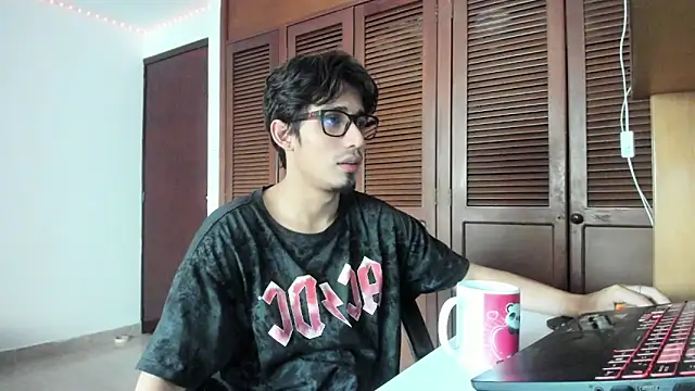 SrIncognito666 online show from June 18, 2026, 11:04 am