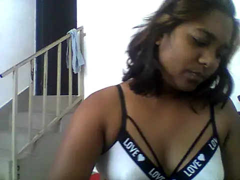 MiaReed667 online show from May 27, 2026, 9:16 am