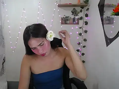 Snapshot of Bella_cum69 chatting on June 5, 2026, 7:03 am Bella cum69 online show from June 5, 2026, 7:03 am