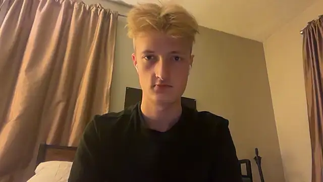 Snapshot of CamBos07 chatting on July 8, 2026, 1:52 am CamBos07 online show from July 8, 2026, 1:52 am