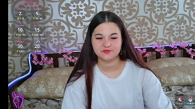 Snapshot of ElisesMuse chatting on July 6, 2026, 11:39 am ElisesMuse online show from July 6, 2026, 11:39 am