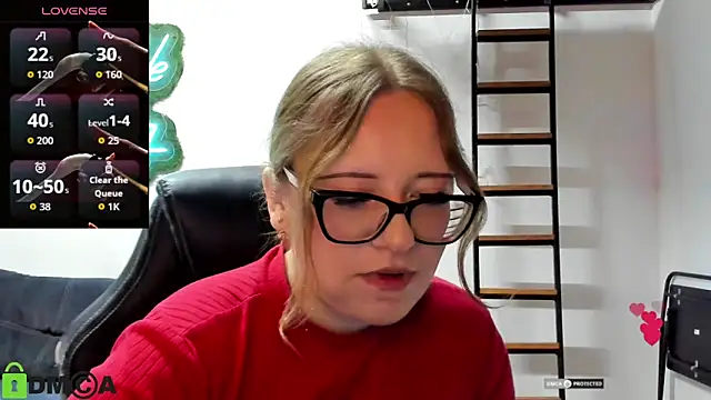 JuliNy x online show from June 7, 2026, 12:54 pm