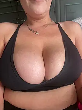 Charhxx online show from May 28, 2026, 10:32 am
