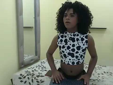 minychip femboy online show from May 27, 2026, 6:37 pm