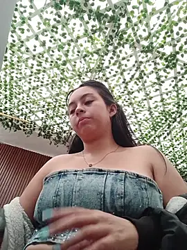 Snapshot of LuciiferBlack chatting on June 4, 2026, 12:43 pm LuciiferBlack online show from June 4, 2026, 12:43 pm
