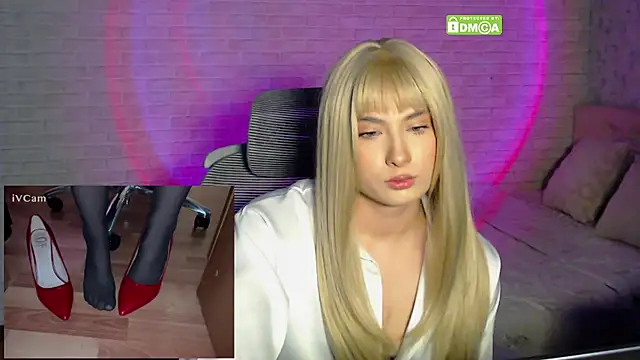 Monica Everly online show from May 29, 2026, 8:09 am