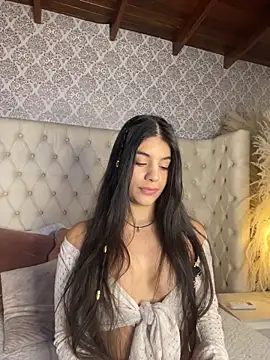 Snapshot of Amel_Rosse chatting on June 27, 2026, 3:40 pm Amel Rosse online show from June 27, 2026, 3:40 pm