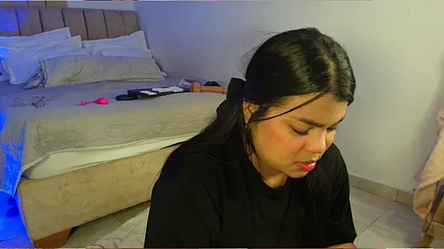 Snapshot of emily_morgam chatting on June 3, 2026, 3:39 pm emily morgam online show from June 3, 2026, 3:39 pm