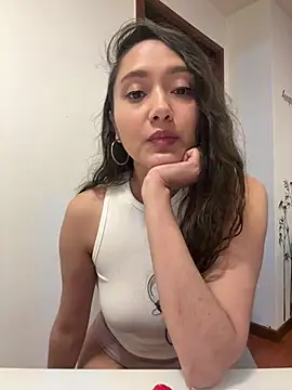 Sofiamt online show from May 28, 2026, 1:24 am