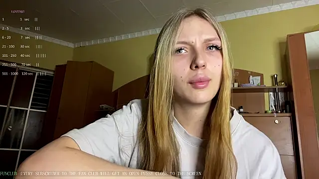 Snapshot of xXMelanieseXx chatting on June 16, 2026, 4:51 pm xXMelanieseXx online show from June 16, 2026, 4:51 pm