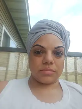 habibiforyou81 online show from May 29, 2026, 1:11 am