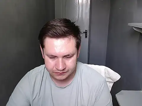Max Marlyn online show from June 18, 2026, 4:22 am