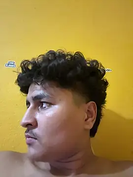 Snapshot of cannonWithMuscles chatting on August 5, 2026, 9:31 pm cannonWithMuscles online show from August 5, 2026, 9:31 pm